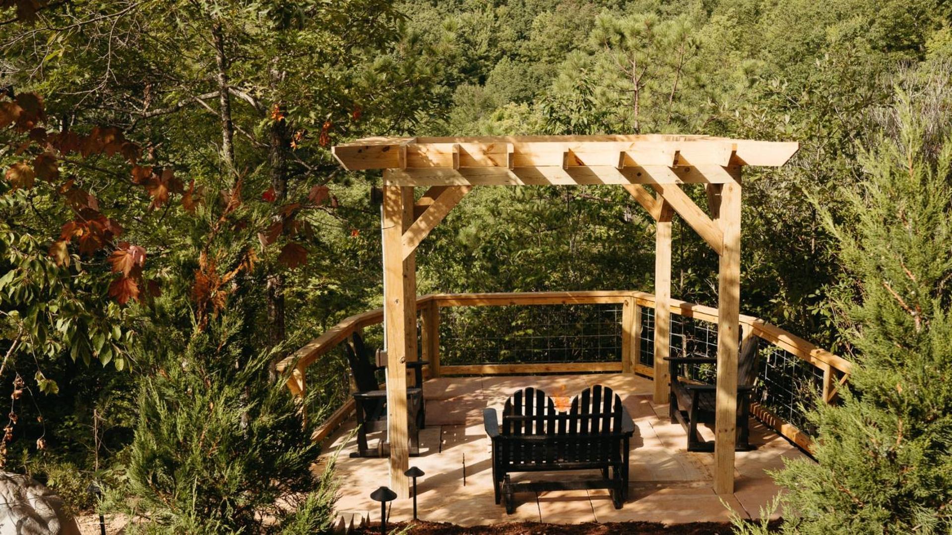 גטלינבורג The Blackjack Oak In Treehouse Grove At Norton Creek מראה חיצוני תמונה